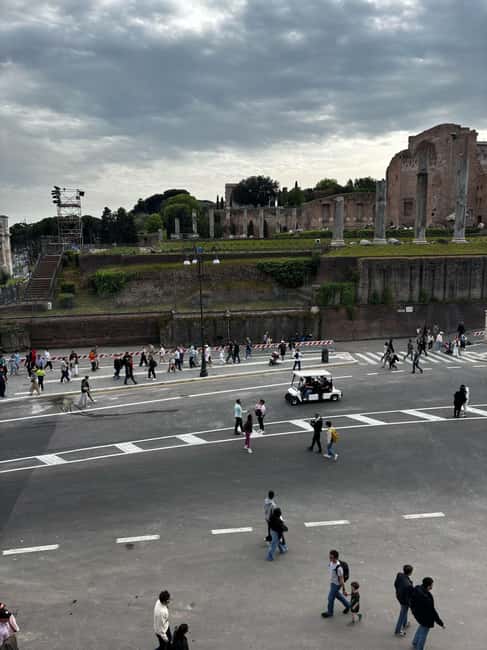 Rome: Golf Car Tour for Cruise Passengers - The Role of the Professional Driver in the Tour