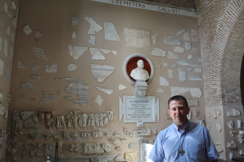 Rome Golf Cart Tour: Catacombs & Appian Way with Tickets - Visiting Porta San Sebastiano and the Church of Domine Quo Vadis