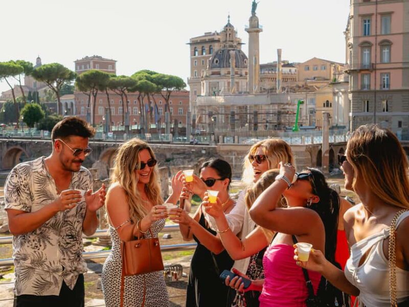 Rome: Guided Bar Crawl with Drinks & Dark History - Key Points