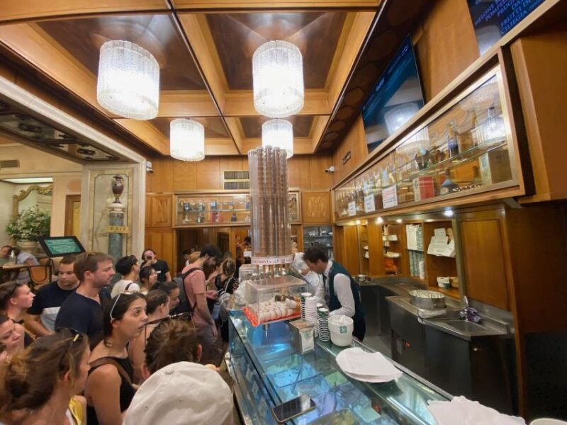 Rome :guided night e-bike tour with typical ice-cream - Exploring Piazza Venezia and Campidoglio