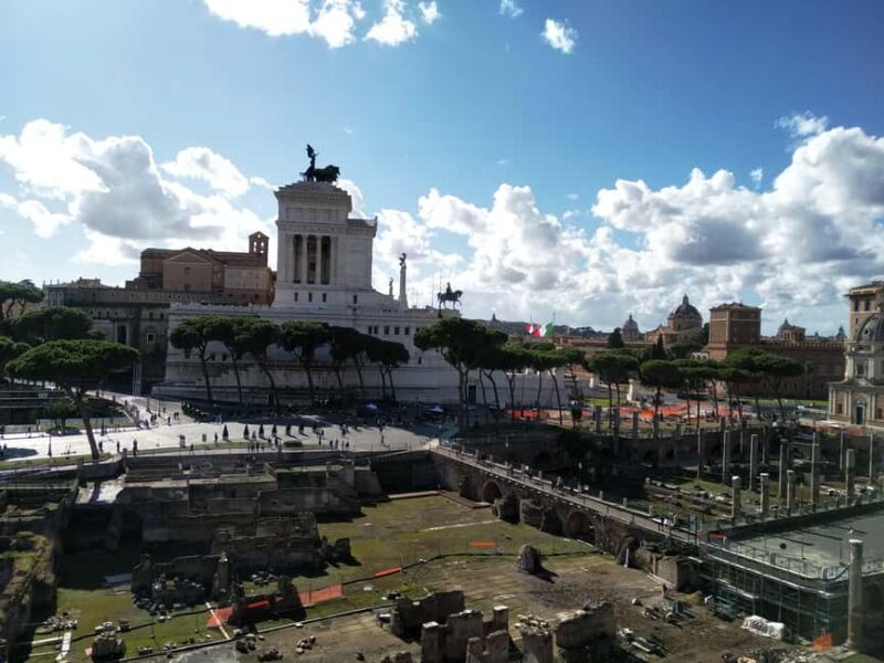 Rome: Guided outdoor tour from the Colosseum to the Imperial Fora. - Exploring Trajan’s Market and Trajan’s Column