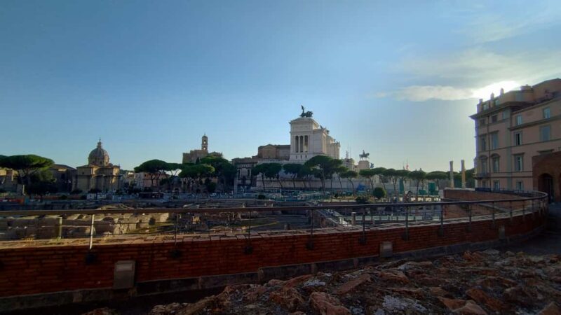 Rome: Guided outdoor tour from the Colosseum to the Imperial Fora. - Who Will Appreciate This Tour Most