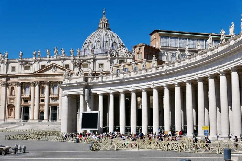 Rome: Guided Tour of St. Peter's Basilica, Grottoes & Square - Discover the Heart of Vatican City: St. Peter’s Square and Basilica
