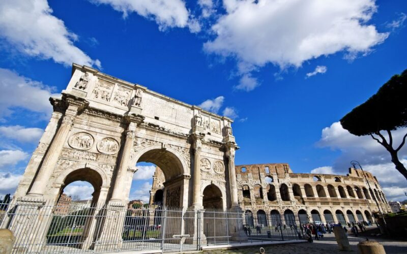 Rome: Guided Tour of the Colosseum - Visiting the Roman Forum and Palatine Hill