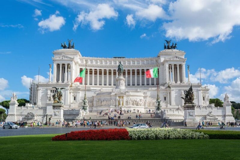 Rome: Guided Walking Tour in English - Discovering Rome’s Historic Old Town and Famous Squares