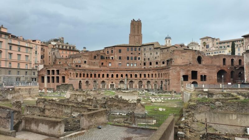 Rome: Guided Walking Tour with Headsets - Clear and Flexible Meeting and Drop-off Points