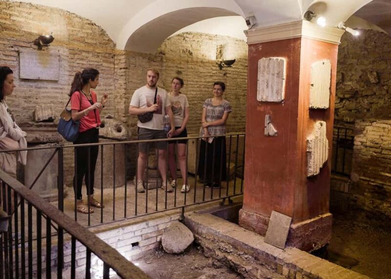 Rome: Hidden Gems of Trastevere and Jewish Ghetto tour - Practical Details: Meeting Point and Group Size