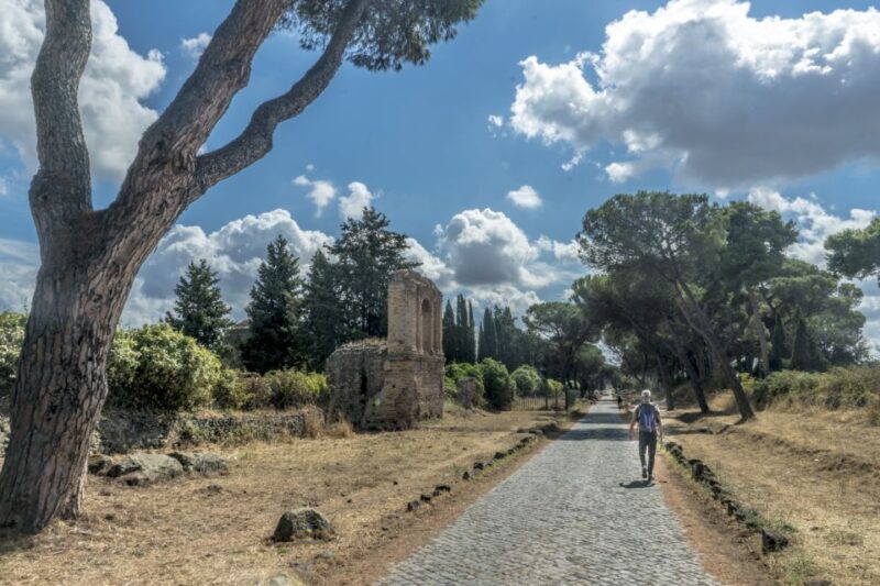 Rome: Hike along the ancient Appian Way - Starting Point at S. Maria delle Mole Train Station