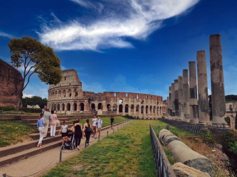 Rome: Hop on Hop Off Bus & Colosseum Guided Tour - Key Points