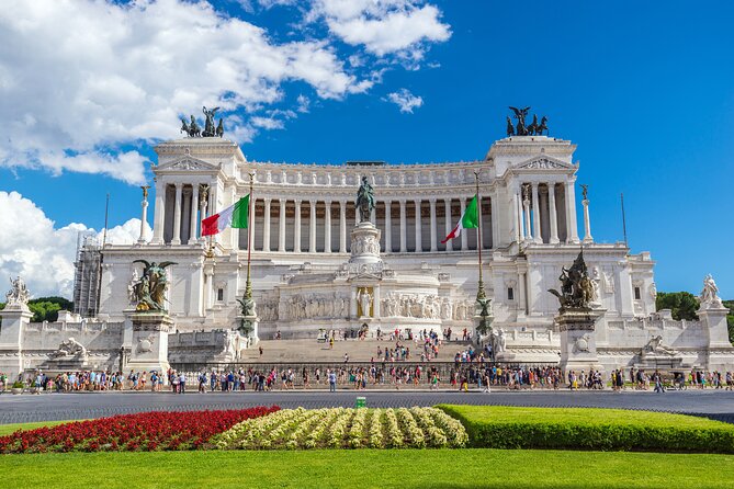 Rome: Hop-on-off bus tour -Visit the main attraction of Rome - Practical Aspects and Accessibility