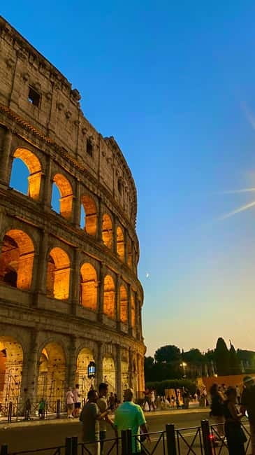 Rome Illuminated. Night Tour in Van - Visiting the Fountain of the Four Rivers