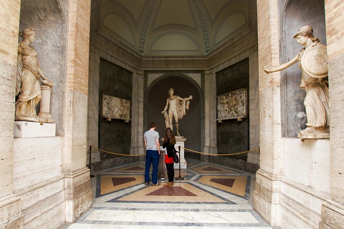 Rome in a Day Tour with Vatican, Colosseum & Historic Center - Guided Tour Style and Guide Expertise