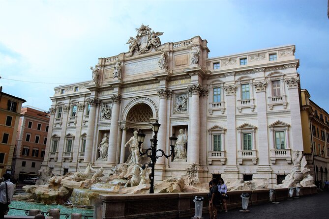 Rome In Style Chauffeured Tour: Colosseum, Main Landmarks & Lunch - What Makes This Tour Stand Out