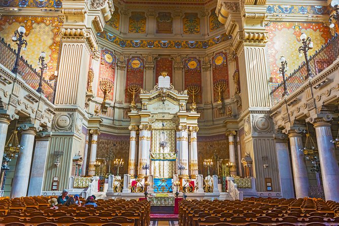 Rome: Jewish Ghetto and the Great Synagogue Private Walking Tour - The Role of the Guide and Tour Quality