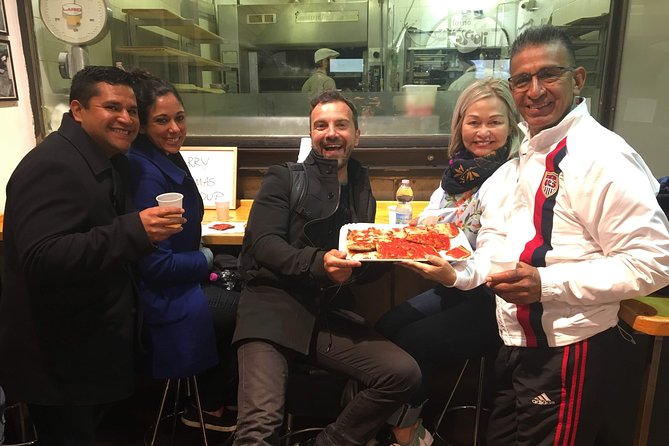 Rome Jewish Ghetto Food & Wine Tour & Guided Visit of Top Sites Lit Up at Night - Key Points