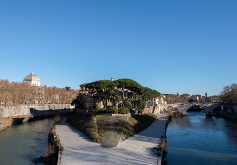 Rome: Jewish Ghetto, Great Synagogue & Trastevere Tour - Crossing Tiber Island and Its Unique Charm
