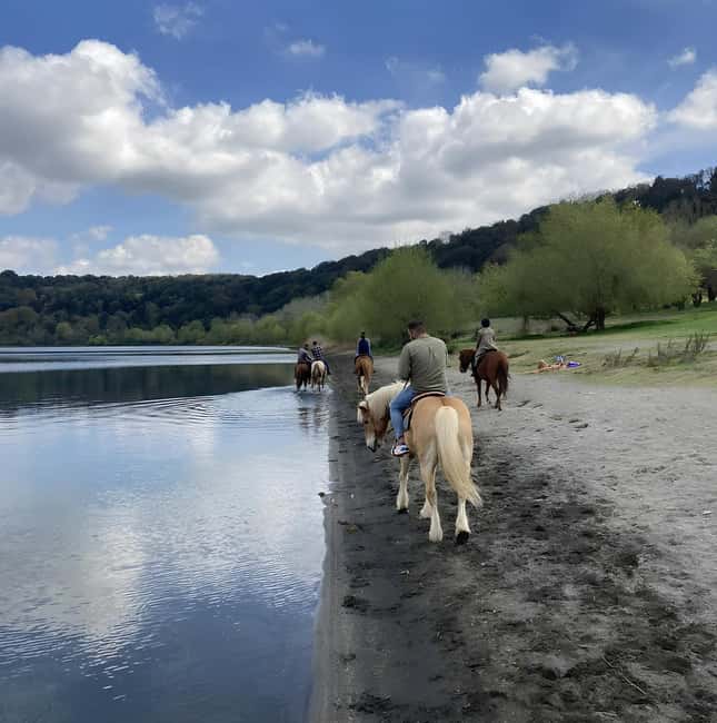 Rome: Lake Martignano Horseback Ride with Guide - Weather, Clothing, and What to Bring