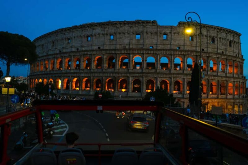 Rome: Live Guided Christmas Night Tour by Double-Decker Bus - Decorations and Festive Atmosphere Onboard
