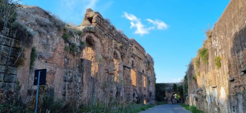 Rome: Mini hike to the ancient Parco degli Acquedotti - Following the Path of Ancient Aqueducts