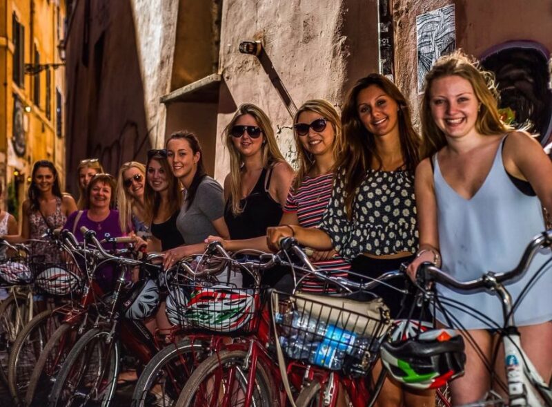 Rome: Monuments and Belvederes Bike Tour - Discovering the Trevi Fountain and Spanish Steps