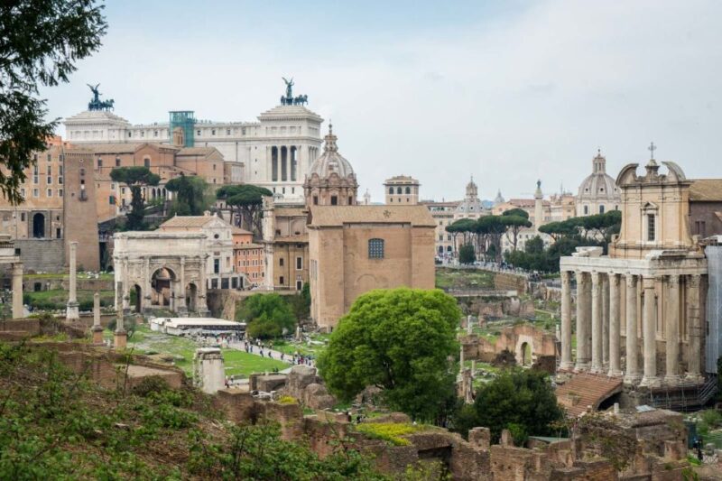 Rome: Official Colosseum, Roman Forum and Palatine Hill Tour - Exploring the Basilica of Maxentius and the Temple of Antoninus Pius