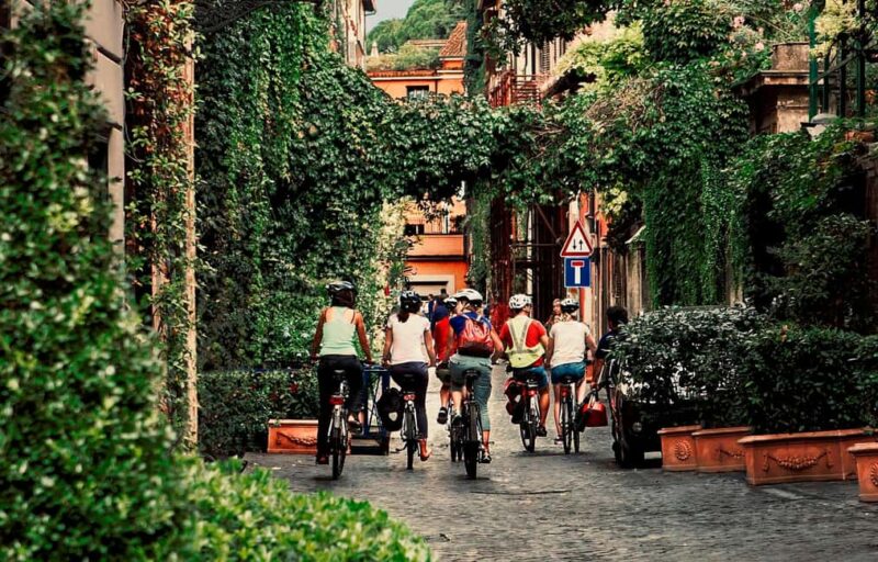 Rome: Panoramic Off-the-beaten-track Cannondale E-Bike tour - The Historic Appeal of the Roman Forum and Capitol Hill