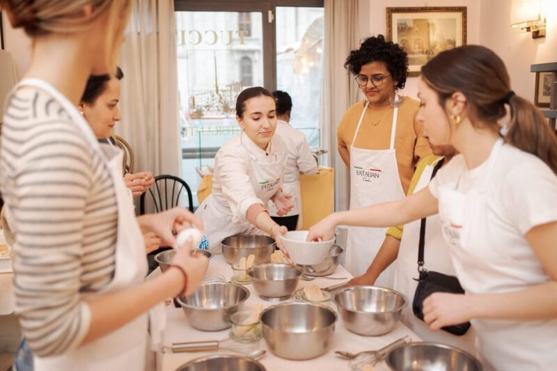 Rome: Pasta and Tiramisu Cooking Class in Piazza Navona - Key Points