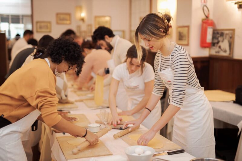 Rome: Pasta and Tiramisu Cooking Class in Piazza Navona - The Meal Experience at Ristorante Tucci