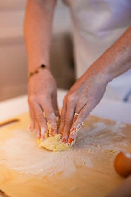 Rome: pasta and tiramisu cooking class in the city center - Key Points