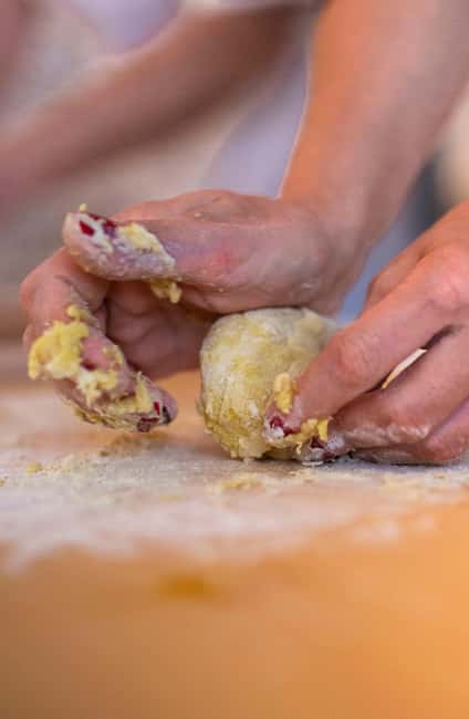 Rome: pasta and tiramisu cooking class in the city center - Making Pasta: From Dough to Delicious Shapes