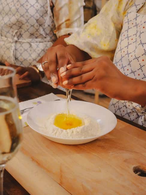 Rome: Pasta Class with 3 Spritz or Tiramisu by the Colosseum - Discover Authentic Italian Cooking Just Minutes from the Colosseum