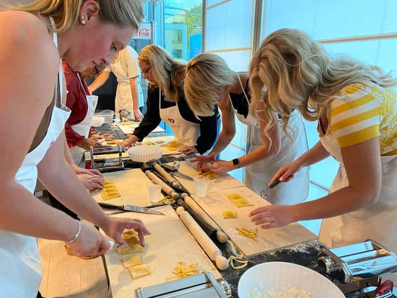 Rome: Pasta, Ravioli, and Tiramisu Cooking Class with Wine - Key Points