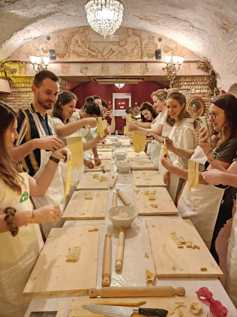 Rome: Pasta & Tiramisu Cooking Class near the Spanish Steps - Key Points