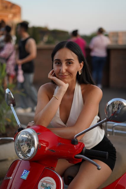 Rome: Photography services by Vespa with Aperol Spritz - The Photography and Aperol Spritz Experience