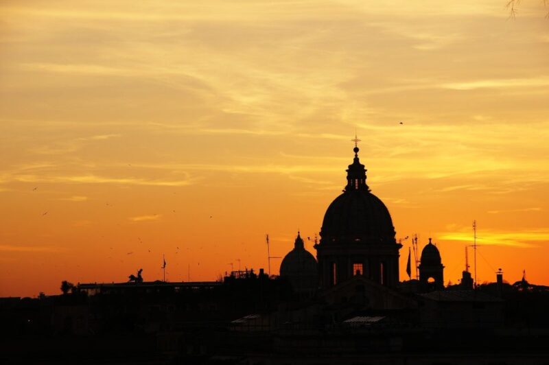 Rome: Piazzas and Fountains Sunset Tour with Aperitivo - Key Points