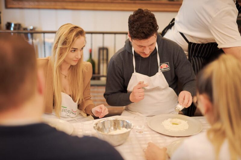 Rome: Pizza Cooking Class in Piazza Navona with Drinks - Comparing This Class to Other Food Experiences in Rome
