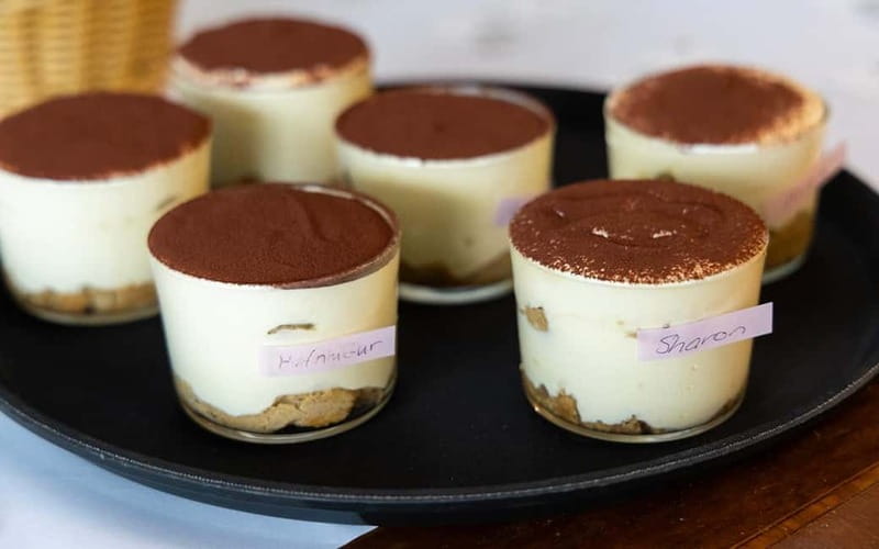 Rome: Pizza & Gelato Making Class with Wine & Limoncello - Crafting Authentic Italian Pizza from Scratch