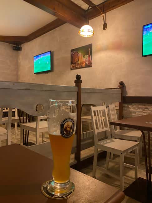 Rome: Premier League Matchday Pub Experience - The Welcome Pint: Kick off with a Cold Beer