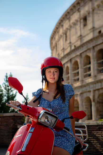 Rome: Premium Vespa Tour with Guide and Photographer - Key Points