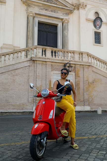 Rome: Premium Vespa Tour with Guide and Photographer - Gianicolo Hill: The City’s Highest Viewpoint