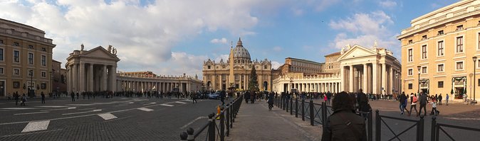Rome: Private Full Day Tour including Vatican Museums Entry - Central Squares and a Light Lunch Break in the Historical Center