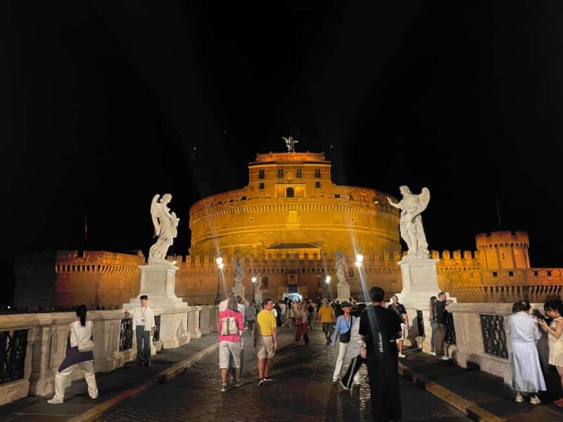 Rome: Private Tour at Night with Photographer - Key Points