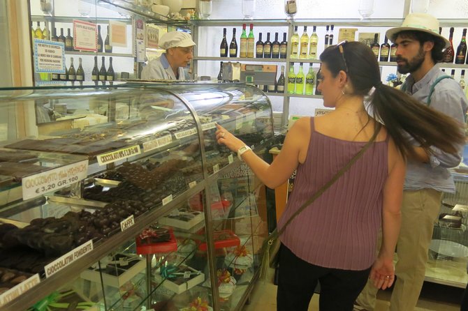 Rome: Rione Parione Private Walking Food Tour - Street Food Delights: Fiori di Zucca and Suppli