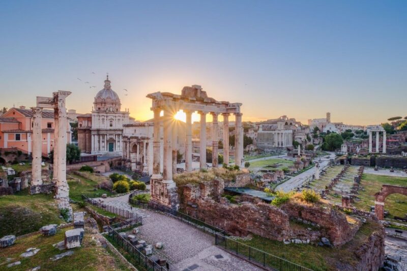 Rome: Roman Forum and Palatine Hill Guided Tour - Guide Expertise and Tour Atmosphere