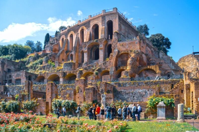 Rome: Roman Forum and Palatine Hill Licensed Guided Tour - Exploring the Roman Forum and Palatine Hill