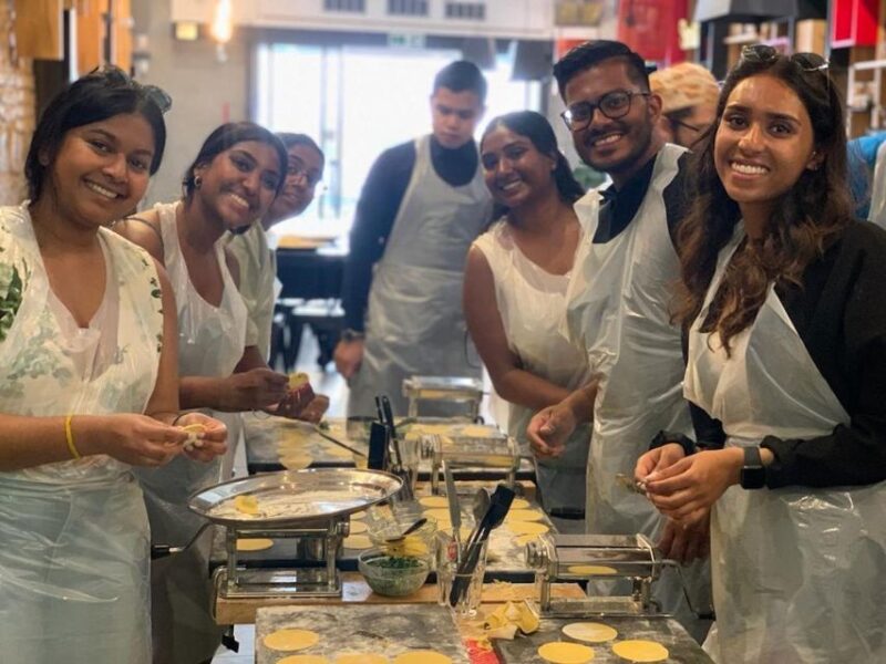 Rome: Roman Master Chef Cooking Class with Wine - Meeting Point and Ease of Access in Rome