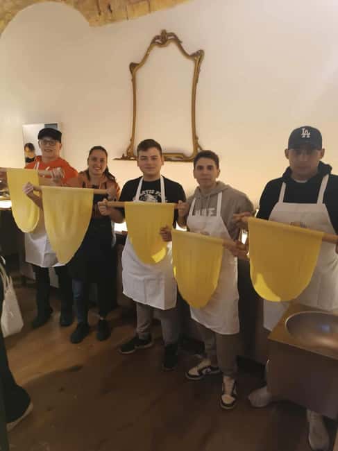 Rome: Sip & Savor Authentic Italian Wines in Trastevere - Who Will Enjoy This Experience