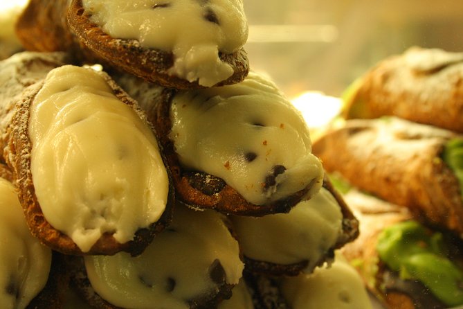 Rome: Small-Group Tasty Food Tour Around Farmers Market - Sampling Authentic Roman Pizza Near the Pantheon