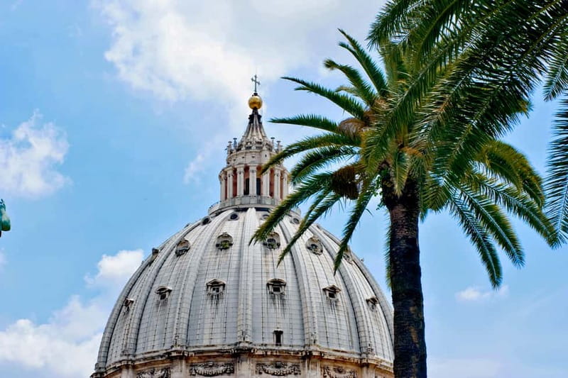 Rome: St Peters Basilica Express Entry & Digital Audio Tour - Exploring the Iconic Art and Architecture