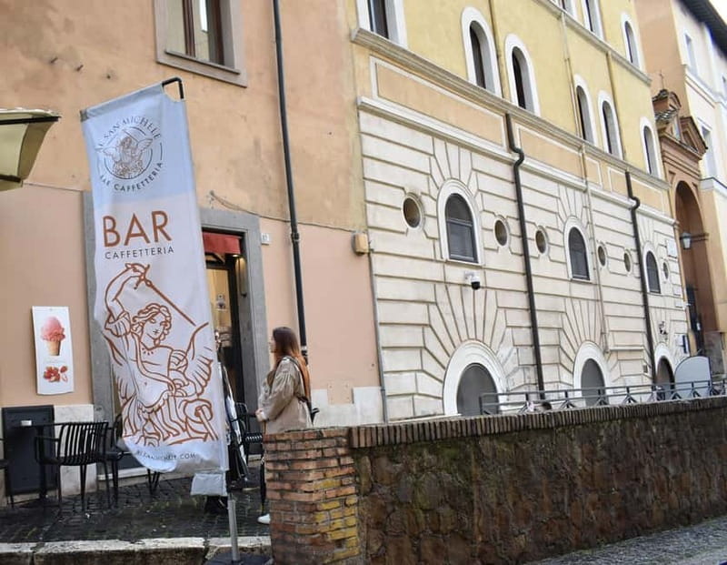 Rome: St Peters Basilica Express Entry & Digital Audio Tour - Pacing and Crowd Management